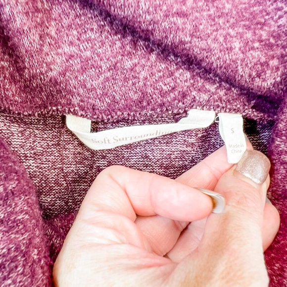 Soft Surroundings Burgundy Marled Cowl Neck Long Sleeve Asymmetrical Hem Size S - Picture 8 of 8